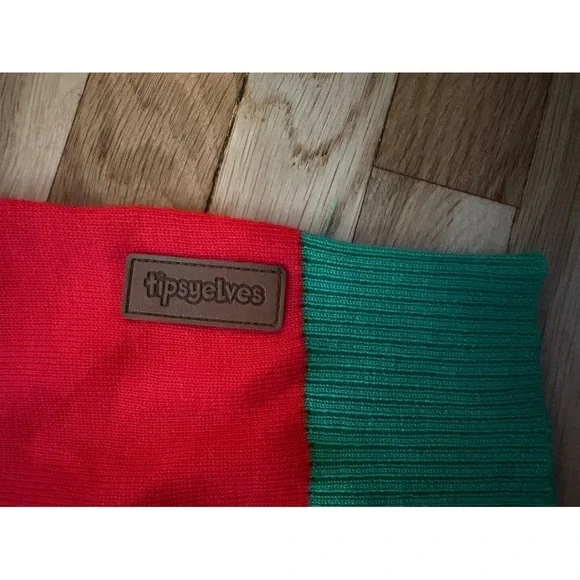 Tipsy Elves Meowy Christmas Adorable Kitten in a Wreath Holiday Pullover Sweater - Picture 10 of 14